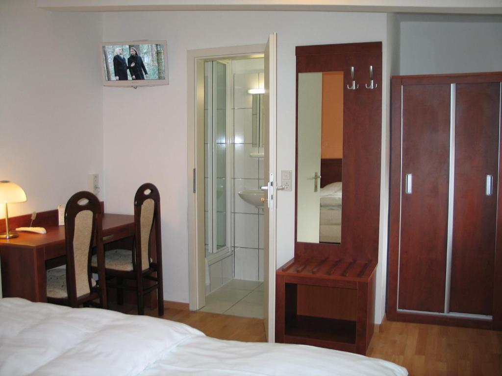 Hotel Restaurant Zur Post Wuppertal Phòng bức ảnh